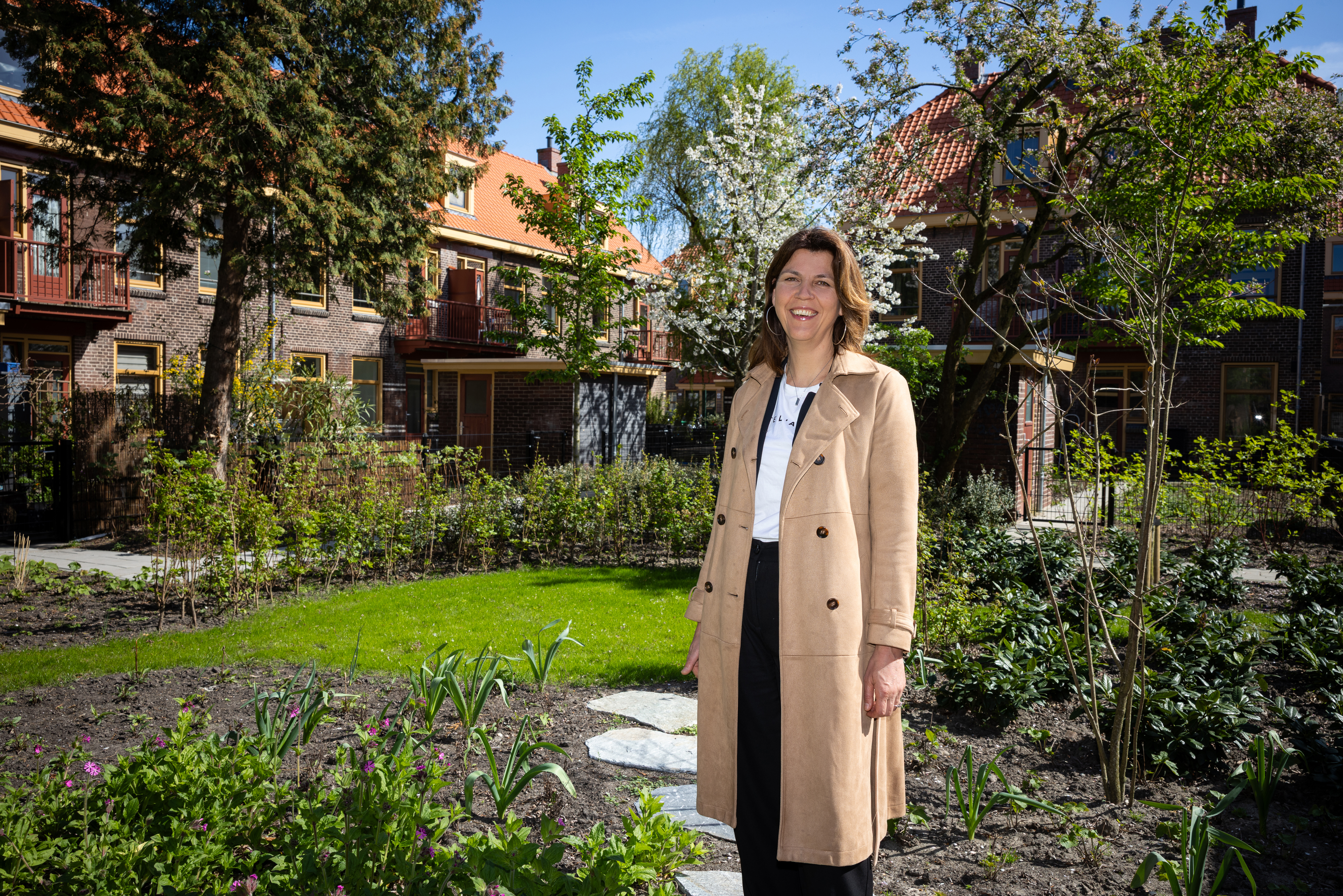 Eva: "Binnenkort komt hier op initiatief van een bewoner een picknicktafel"