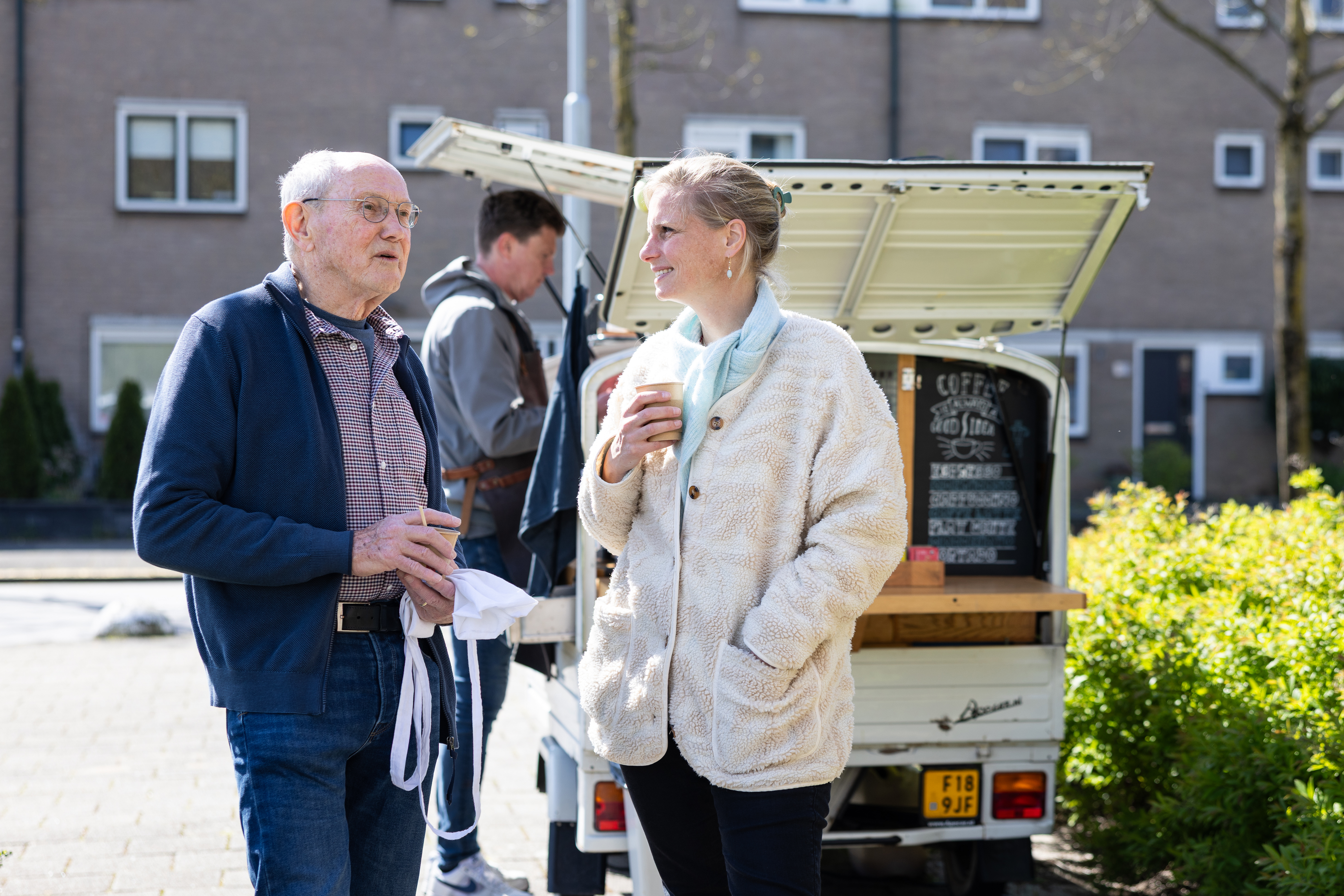 Harry (van huurdersorganisatie VHH), je zult gemist worden. Bedankt voor je grote betrokkenheid.