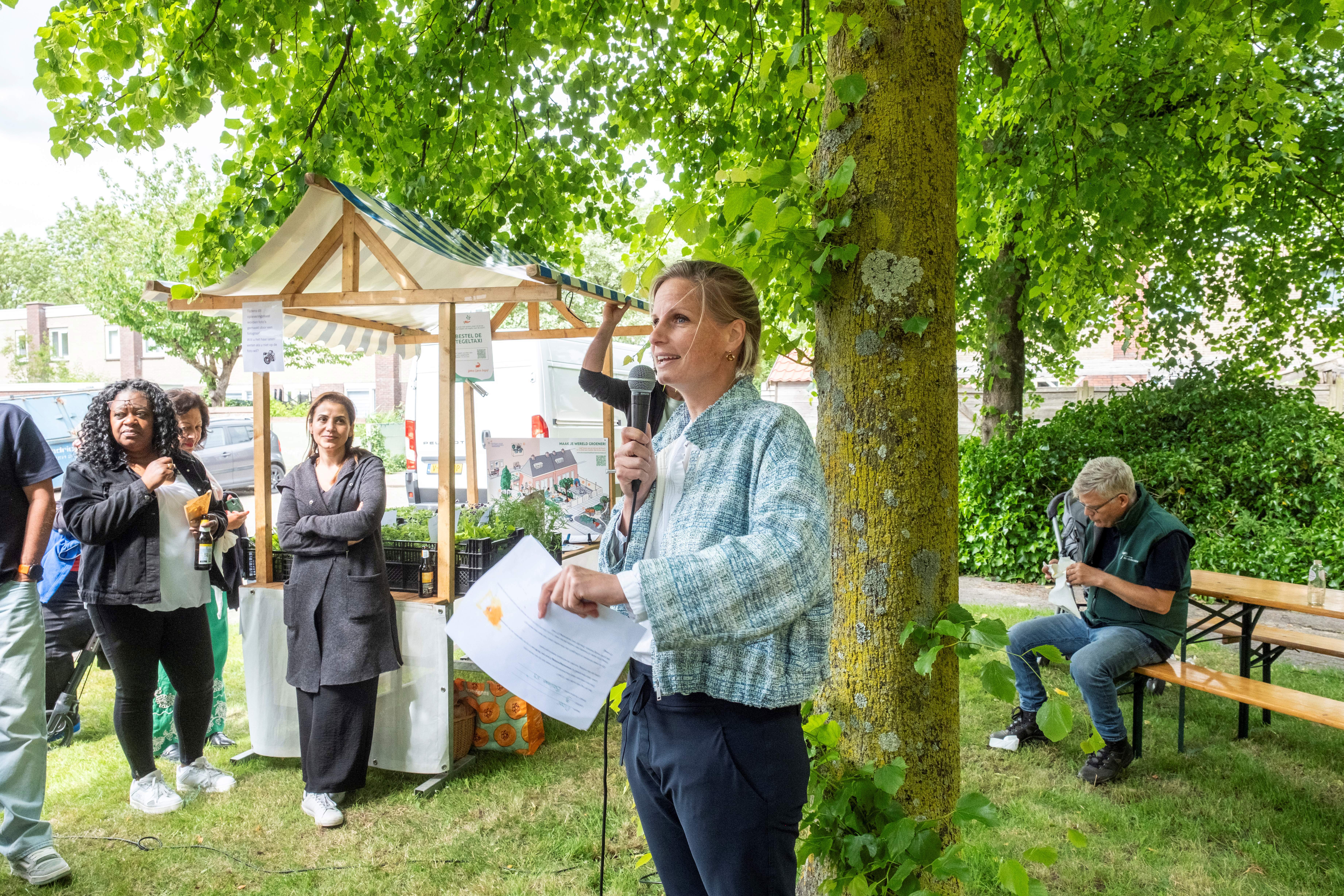 Maartje Brand (regiomanager): de woningen zijn klaar en als het aan de bewoners ligt wordt dit ook een fijne buurt