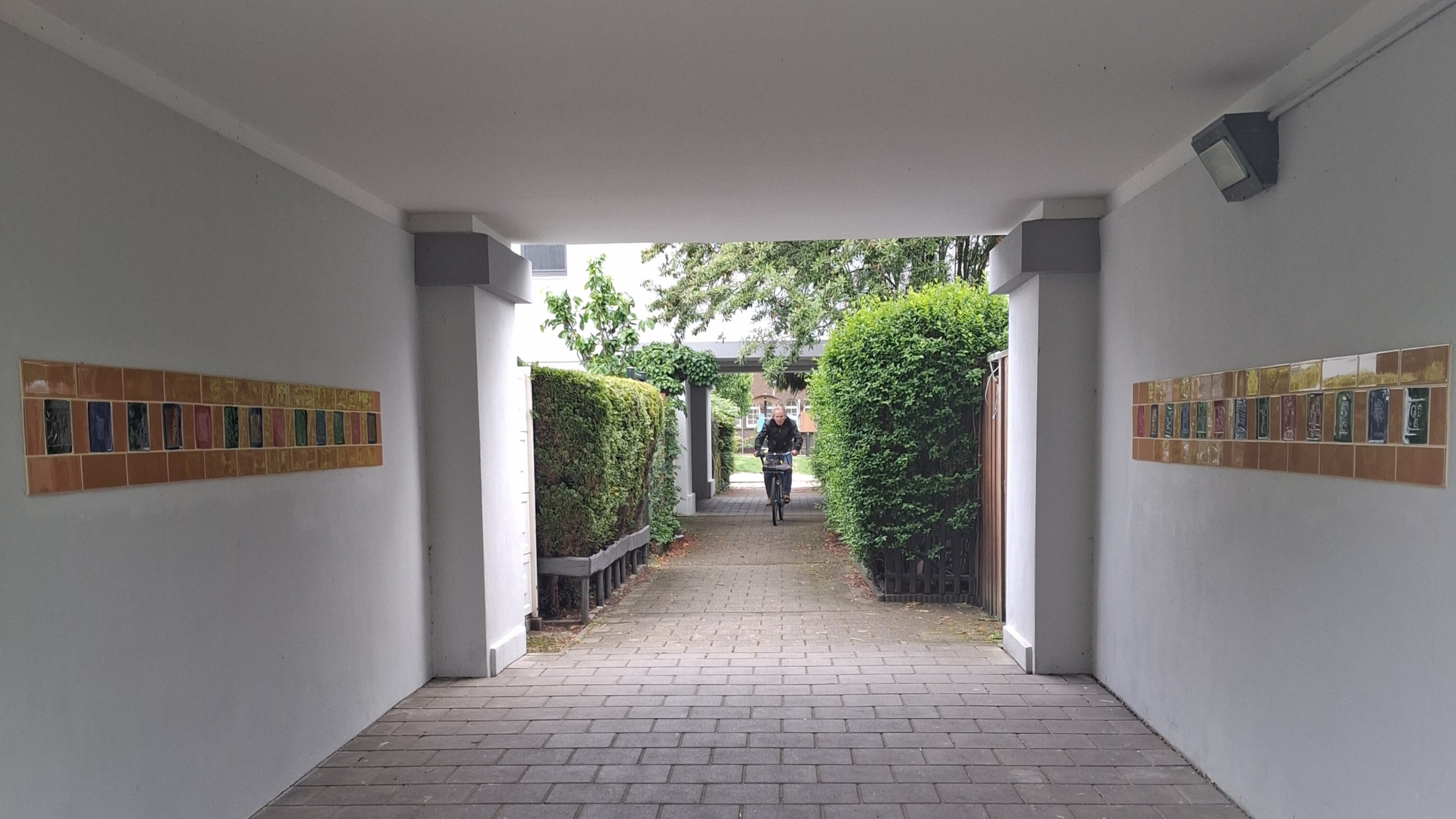 De tegeltableaus die op 22 mei in Betondorp werden onthuld